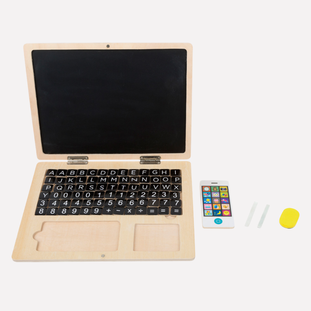 Jouet Ordinateur Portable en Bois de Jokajeux avec clavier et accessoires inclus pour éveiller l'imagination des enfants